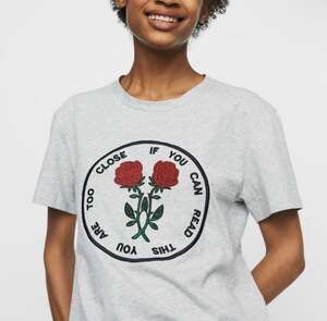 Maje Embroidered Graphic T-Shirt “If You Can Read This”  Size 2 Gray